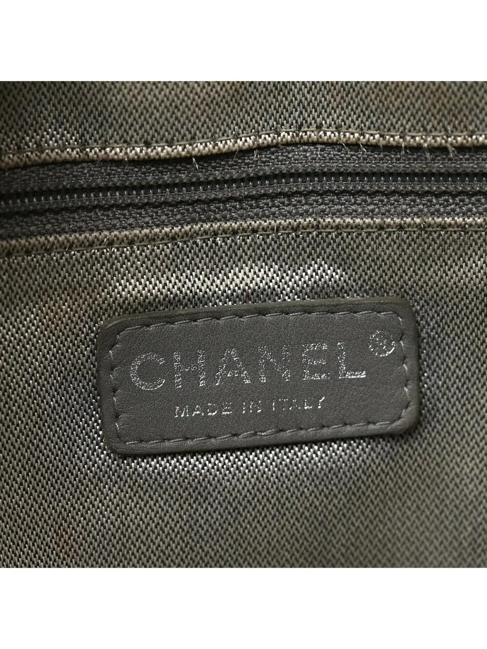 Chanel Lambskin Vertical Quilted Large #329553C10B